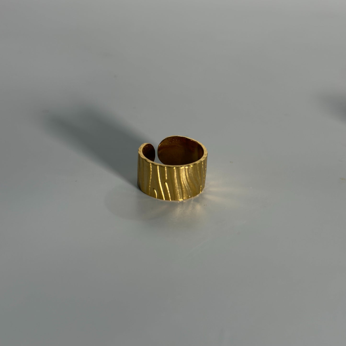 Aira Adjustable Ring