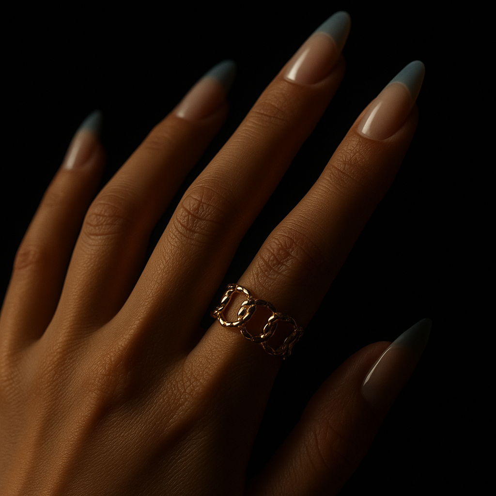 Zyra Adjustable Ring