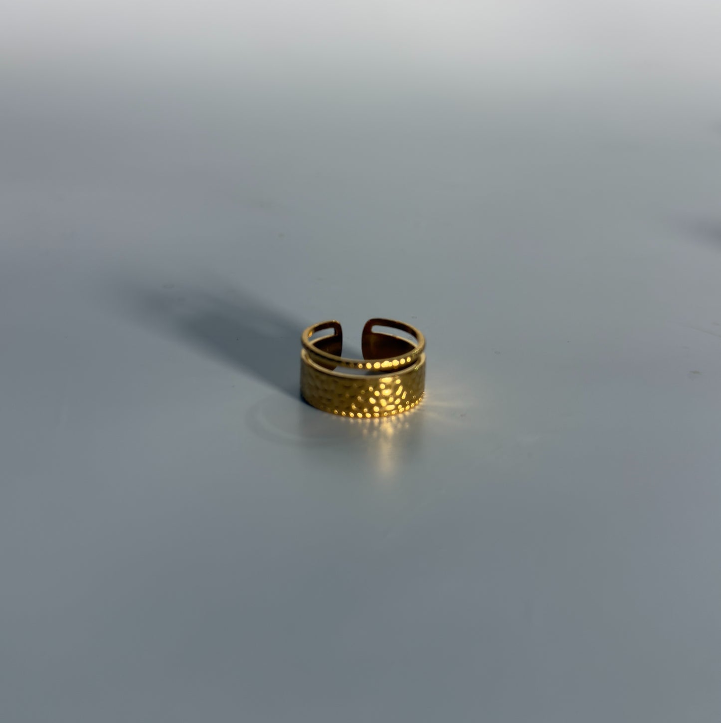 Sira Adjustable Ring